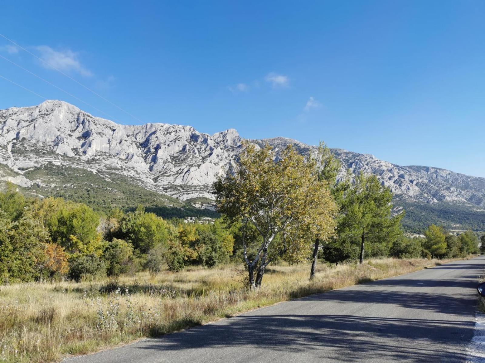 Appart hôtel Nuitee En Provence 2 *